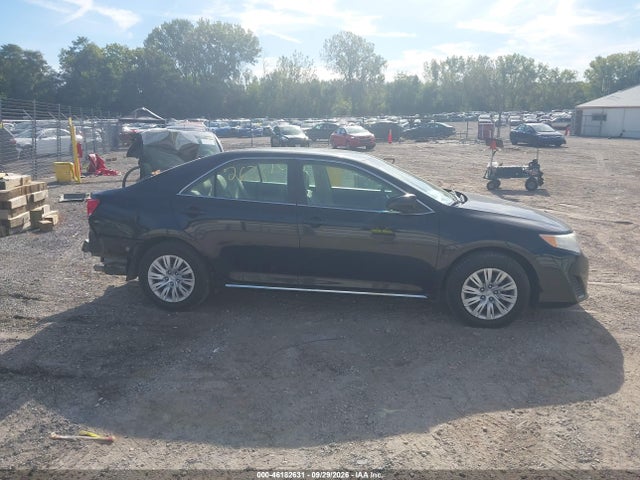 46182631 :رقم المزاد ، 4T1BF1FK9CU003221 vin ، 2012 Toyota Camry Le مزاد بيع