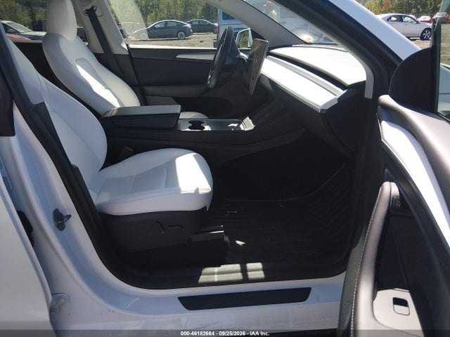 Продаж на аукціоні авто 2023 Tesla Model Y Performance Dual Motor All-wheel Drive, vin: 7SAYGDEF8PF841100, номер лоту: 46182664