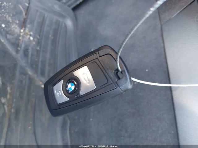 2015 Bmw 328i Xdrive მანქანა იყიდება აუქციონზე, vin: WBA3B5G59FNS17027, აუქციონის ნომერი: 46182758