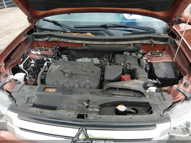 46182771 :رقم المزاد ، JA4AZ3A33FZ009164 vin ، 2015 Mitsubishi Outlander Se مزاد بيع