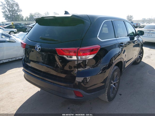 Toyota Highlander Le 2018 5TDZARFH1JS034243 Image 4