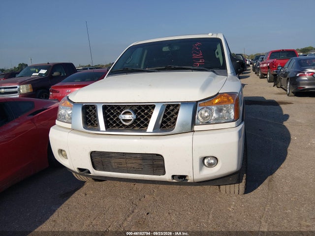 46182794 :رقم المزاد ، 1N6BA0EC7DN306319 vin ، 2013 Nissan Titan Pro-4x مزاد بيع