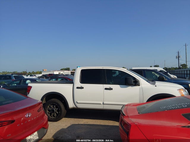 46182794 :رقم المزاد ، 1N6BA0EC7DN306319 vin ، 2013 Nissan Titan Pro-4x مزاد بيع