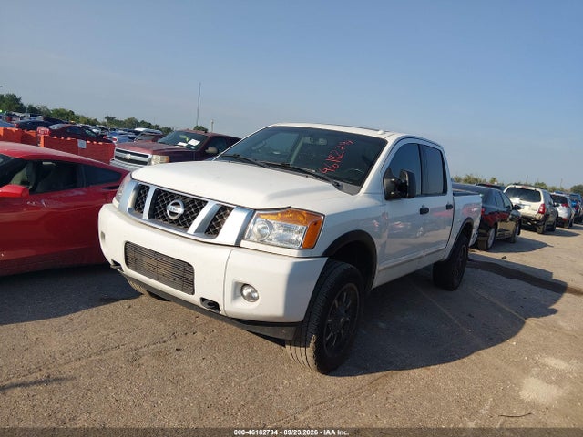46182794 :رقم المزاد ، 1N6BA0EC7DN306319 vin ، 2013 Nissan Titan Pro-4x مزاد بيع