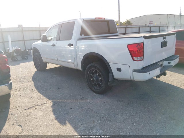 46182794 :رقم المزاد ، 1N6BA0EC7DN306319 vin ، 2013 Nissan Titan Pro-4x مزاد بيع