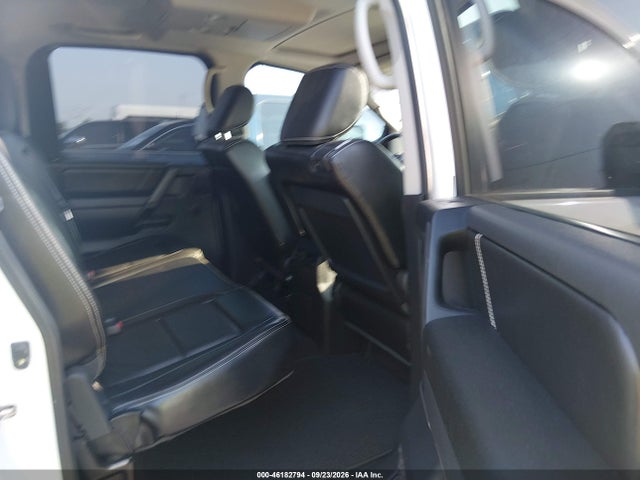 46182794 :رقم المزاد ، 1N6BA0EC7DN306319 vin ، 2013 Nissan Titan Pro-4x مزاد بيع