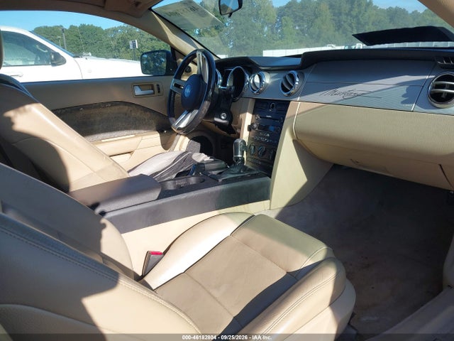 Продажа на аукционе авто 2005 Ford Mustang V6 Deluxe/v6 Premium, vin: 1ZVFT80NX55244564, номер лота: 46182804