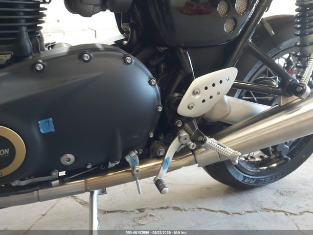 2025 Triumph Motorcycle Thruxton Rs მანქანა იყიდება აუქციონზე, vin: SMTD56HR0STBV2228, აუქციონის ნომერი: 46182856