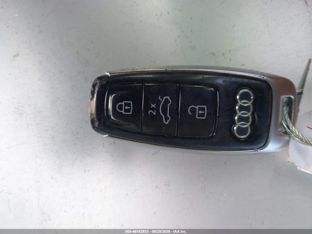Продаж на аукціоні авто 2019 Audi E-tron Premium Plus, vin: WA1LAAGE6KB010485, номер лоту: 46182933