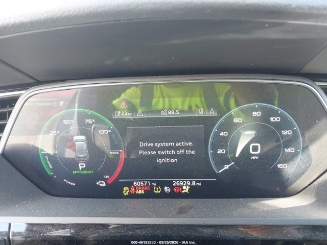 Продаж на аукціоні авто 2019 Audi E-tron Premium Plus, vin: WA1LAAGE6KB010485, номер лоту: 46182933