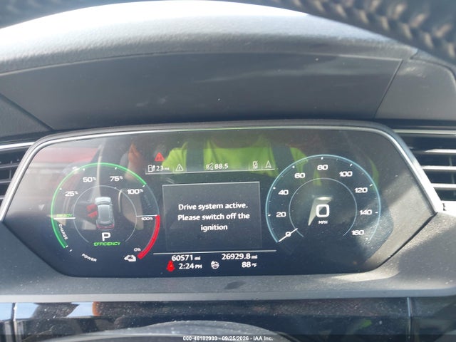 Продаж на аукціоні авто 2019 Audi E-tron Premium Plus, vin: WA1LAAGE6KB010485, номер лоту: 46182933