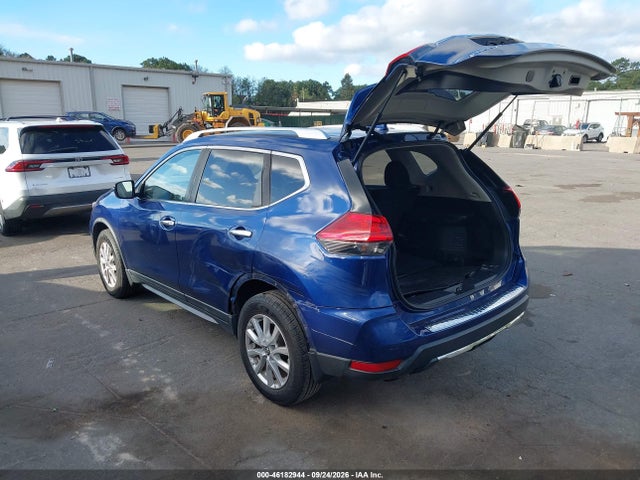 2017 Nissan Rogue Sv მანქანა იყიდება აუქციონზე, vin: JN8AT2MV4HW017281, აუქციონის ნომერი: 46182944