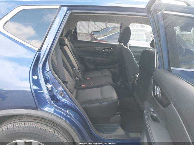 2017 Nissan Rogue Sv მანქანა იყიდება აუქციონზე, vin: JN8AT2MV4HW017281, აუქციონის ნომერი: 46182944