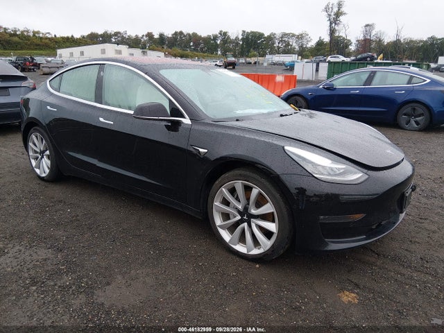 46182959 :رقم المزاد ، 5YJ3E1EB8KF192576 vin ، 2019 Tesla Model 3 Long Range/performance مزاد بيع