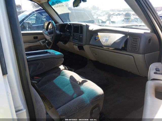 46183023 :رقم المزاد ، 1GNEC13TX1J269747 vin ، 2001 Chevrolet Tahoe Ls مزاد بيع