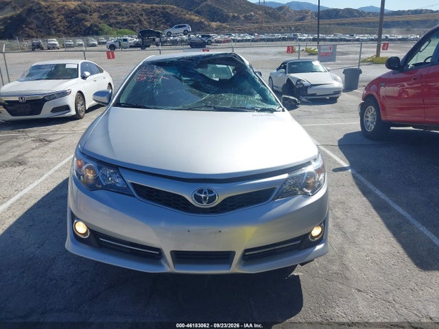 4T1BF1FK1EU366793 Toyota CAMRY SE