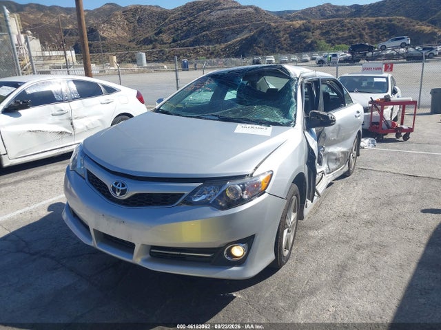 4T1BF1FK1EU366793 Toyota CAMRY SE