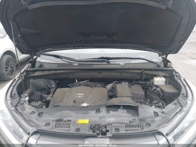 Toyota Highlander Limited 2018 5TDDZRFH1JS910358 Image 10