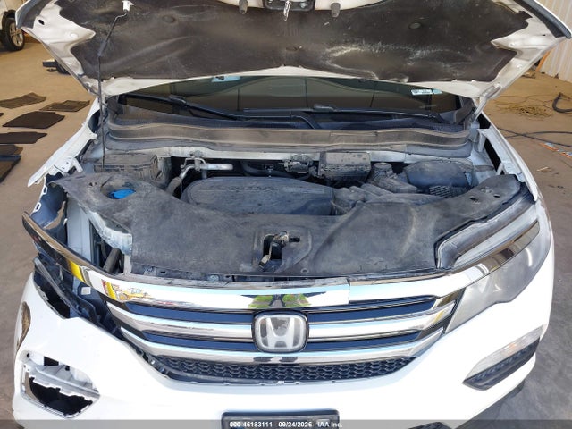 Honda Pilot Touring 2017 5FNYF6H96HB094664 Image 10