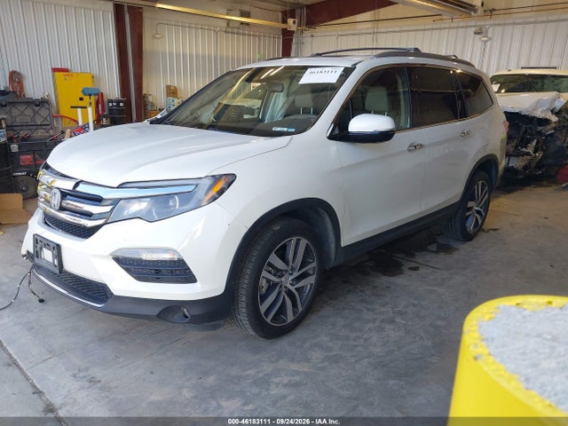 Honda Pilot Touring 2017 5FNYF6H96HB094664 Image 2