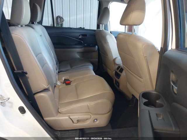 Honda Pilot Touring 2017 5FNYF6H96HB094664 Image 8