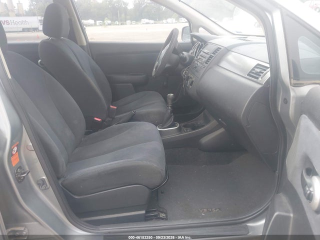 2009 Nissan Versa 1.8s მანქანა იყიდება აუქციონზე, vin: 3N1BC13E89L413025, აუქციონის ნომერი: 46183250
