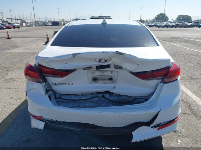 2018 Hyundai Elantra Sel მანქანა იყიდება აუქციონზე, vin: 5NPD84LF2JH225932, აუქციონის ნომერი: 46183308