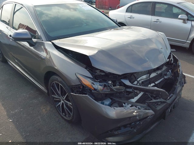2021 Toyota Camry Se Hybrid მანქანა იყიდება აუქციონზე, vin: 4T1G31AK5MU556052, აუქციონის ნომერი: 46183324