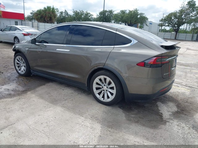 Tesla Model X 60d/70d/75d/90d/p100d 2016 5YJXCBE28GF015885 Image 3
