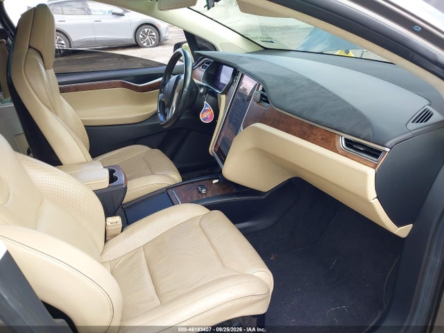 Tesla Model X 60d/70d/75d/90d/p100d 2016 5YJXCBE28GF015885 Image 5