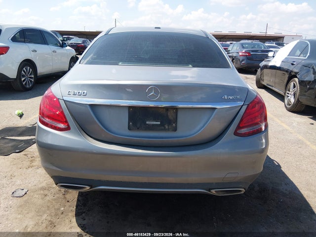 2015 Mercedes-benz C 300 4matic/luxury 4matic/sport 4matic მანქანა იყიდება აუქციონზე, vin: 55SWF4KB4FU036510, აუქციონის ნომერი: 46183429