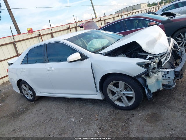 2014 Toyota Camry Se მანქანა იყიდება აუქციონზე, vin: 4T1BF1FK3EU821580, აუქციონის ნომერი: 46183448