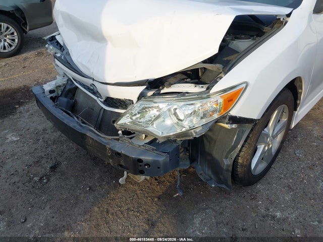 2014 Toyota Camry Se მანქანა იყიდება აუქციონზე, vin: 4T1BF1FK3EU821580, აუქციონის ნომერი: 46183448