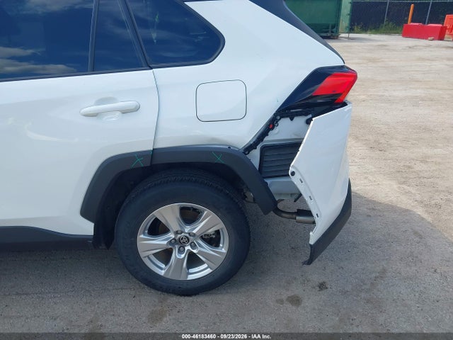 2021 Toyota Rav4 Xle მანქანა იყიდება აუქციონზე, vin: 2T3P1RFV6MC234472, აუქციონის ნომერი: 46183460
