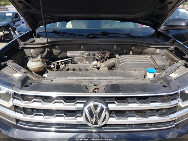 2018 Volkswagen Atlas 3.6l V6 Se მანქანა იყიდება აუქციონზე, vin: 1V2CR2CA7JC530855, აუქციონის ნომერი: 46183547