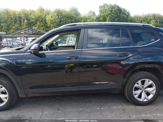 2018 Volkswagen Atlas 3.6l V6 Se მანქანა იყიდება აუქციონზე, vin: 1V2CR2CA7JC530855, აუქციონის ნომერი: 46183547