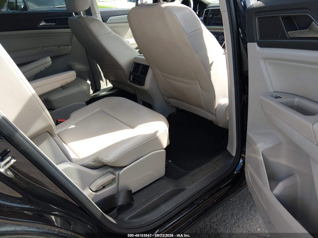 2018 Volkswagen Atlas 3.6l V6 Se მანქანა იყიდება აუქციონზე, vin: 1V2CR2CA7JC530855, აუქციონის ნომერი: 46183547
