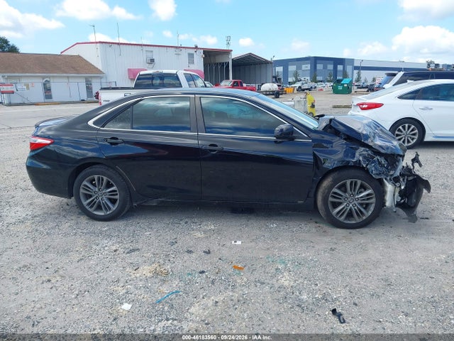 46183560 :رقم المزاد ، 4T1BF1FK8FU499729 vin ، 2015 Toyota Camry Se مزاد بيع