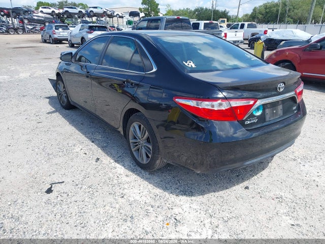 46183560 :رقم المزاد ، 4T1BF1FK8FU499729 vin ، 2015 Toyota Camry Se مزاد بيع