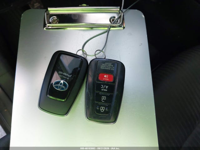 Toyota Prius Prime Plus 2019 JTDKARFP3K3112243 Image 11