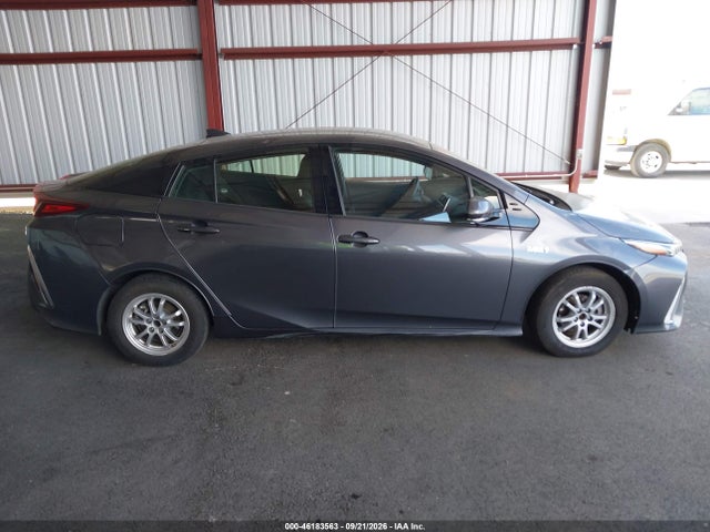 Toyota Prius Prime Plus 2019 JTDKARFP3K3112243 Image 13