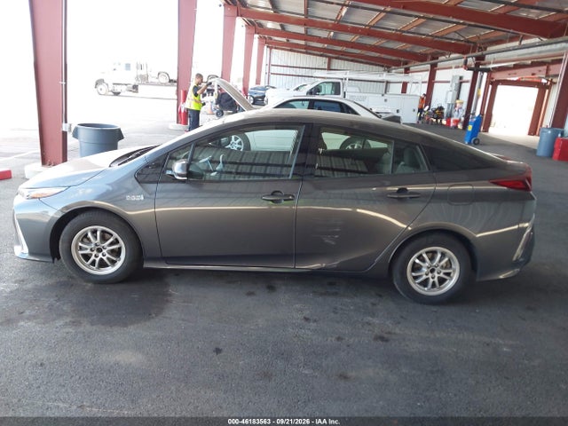 Toyota Prius Prime Plus 2019 JTDKARFP3K3112243 Image 14