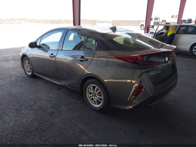 Toyota Prius Prime Plus 2019 JTDKARFP3K3112243 Image 3