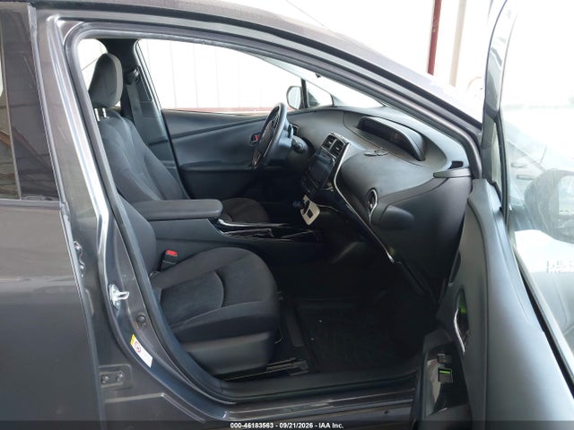 Toyota Prius Prime Plus 2019 JTDKARFP3K3112243 Image 5