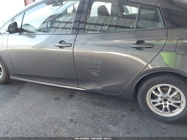 Toyota Prius Prime Plus 2019 JTDKARFP3K3112243 Image 6