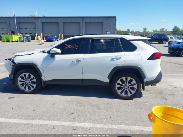 Продажа на аукционе авто 2021 Toyota Rav4 Limited, vin: JTMN1RFV0MD082773, номер лота: 46183614