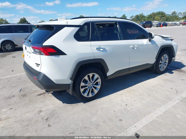 Продажа на аукционе авто 2021 Toyota Rav4 Limited, vin: JTMN1RFV0MD082773, номер лота: 46183614