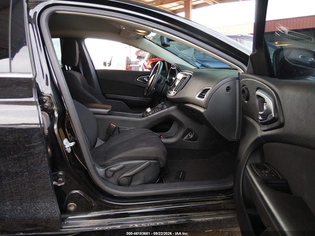 Chrysler 200 Limited 2015 1C3CCCAB2FN627191 Image 5