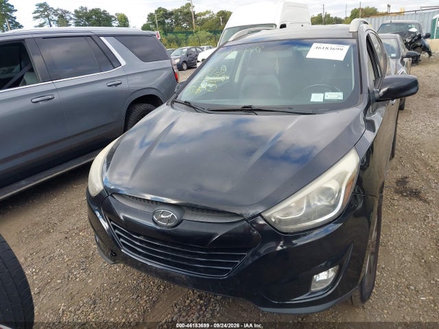 2014 Hyundai Tucson Se მანქანა იყიდება აუქციონზე, vin: KM8JUCAGXEU812102, აუქციონის ნომერი: 46183699