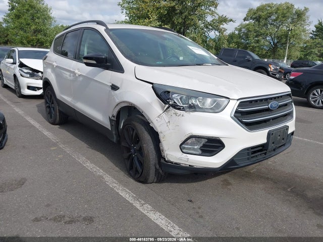 Продаж на аукціоні авто 2017 Ford Escape Titanium, vin: 1FMCU9JDXHUA44725, номер лоту: 46183795